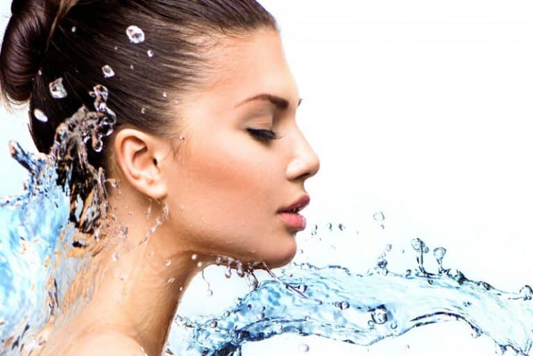 Comment bien hydrater la peau de son visage